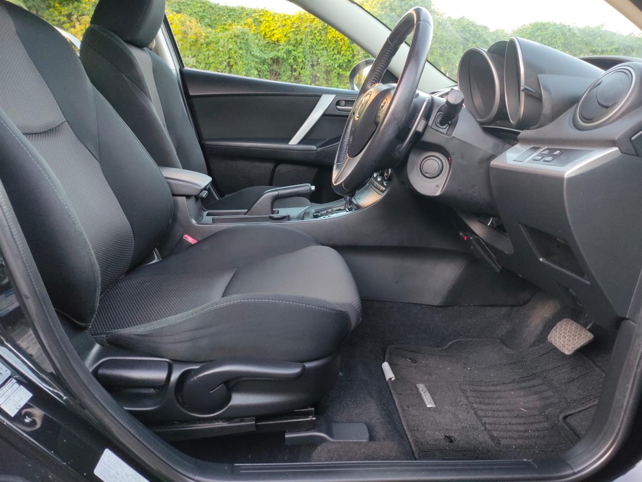 2012 Mazda Axela Sports