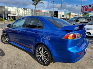 2017 Mitsubishi Lancer - Thumbnail