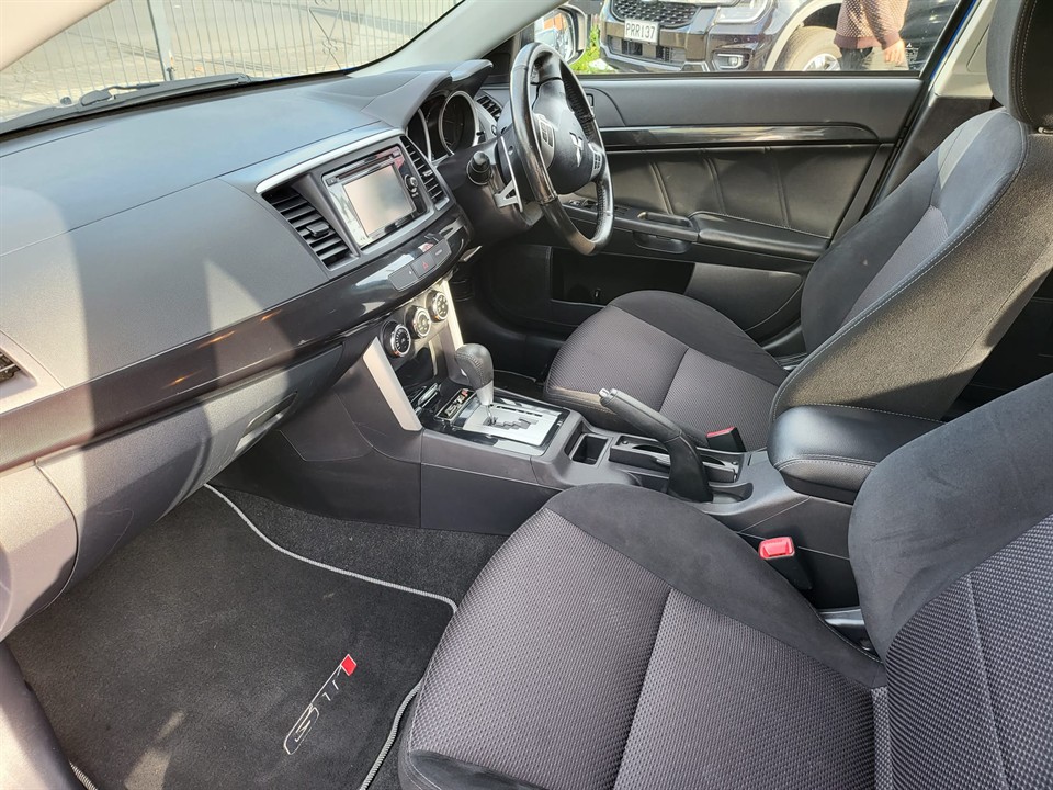 2017 Mitsubishi Lancer