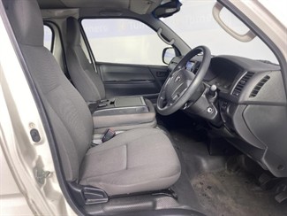 2014 Toyota Hiace - Thumbnail