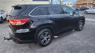 2020 Toyota Highlander - Thumbnail