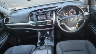 2020 Toyota Highlander - Thumbnail