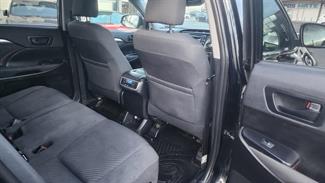 2020 Toyota Highlander - Thumbnail