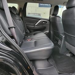 2020 Mitsubishi Pajero - Thumbnail