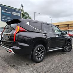 2020 Mitsubishi Pajero - Thumbnail