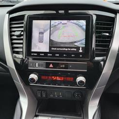 2020 Mitsubishi Pajero - Thumbnail