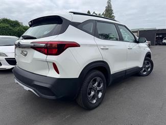 2021 Kia Seltos - Thumbnail