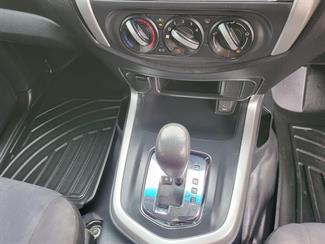 2017 Nissan Navara - Thumbnail