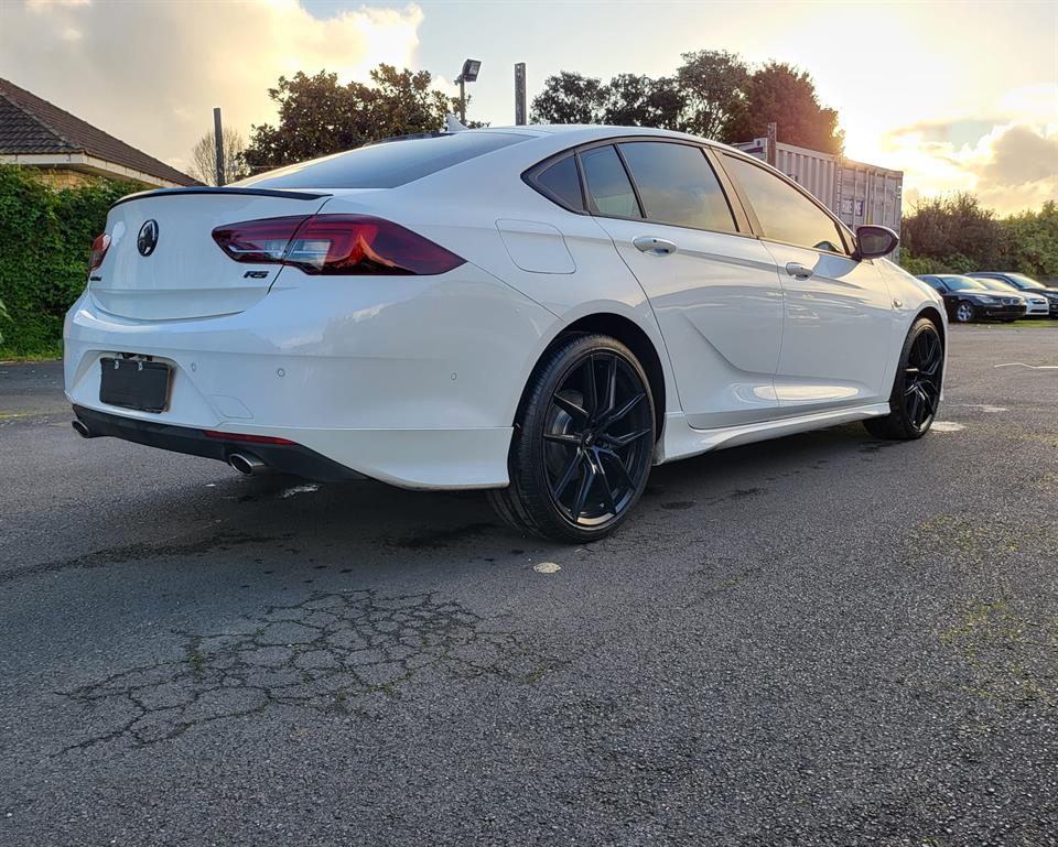 2018 Holden COMMODORE