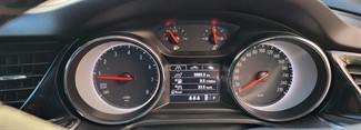 2018 Holden COMMODORE - Thumbnail