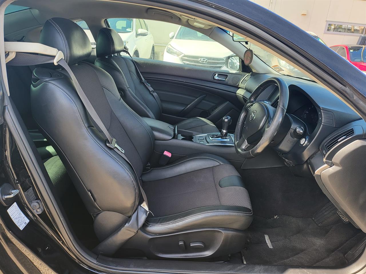 2011 Nissan Skyline