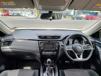 2021 Nissan X-TRAIL - Thumbnail