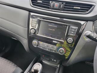 2021 Nissan X-TRAIL - Thumbnail