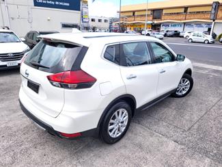 2021 Nissan X-TRAIL - Thumbnail