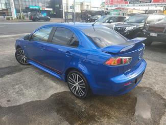 2017 Mitsubishi Lancer - Thumbnail