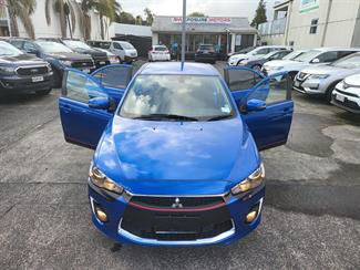 2017 Mitsubishi Lancer - Thumbnail