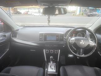 2017 Mitsubishi Lancer - Thumbnail