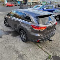 2017 Toyota Highlander - Thumbnail
