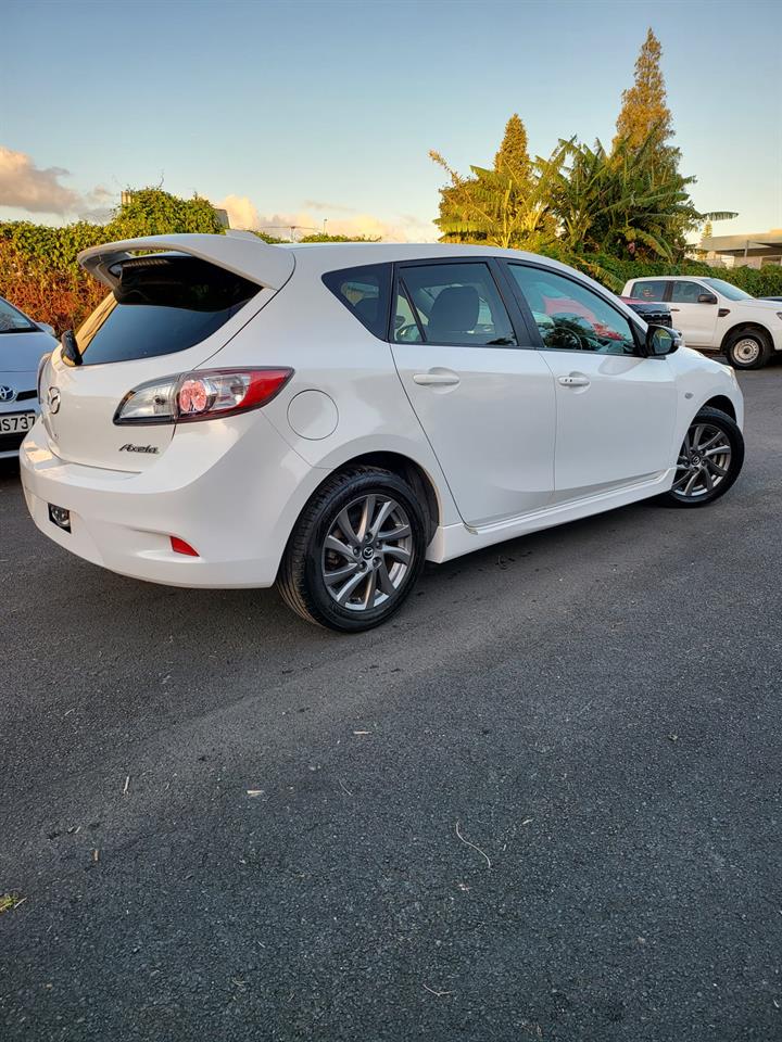 2013 Mazda Axela Sports