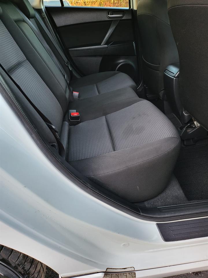 2013 Mazda Axela Sports