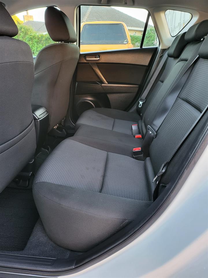 2013 Mazda Axela Sports
