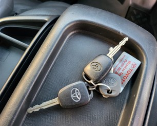 2015 Toyota Hiace - Thumbnail