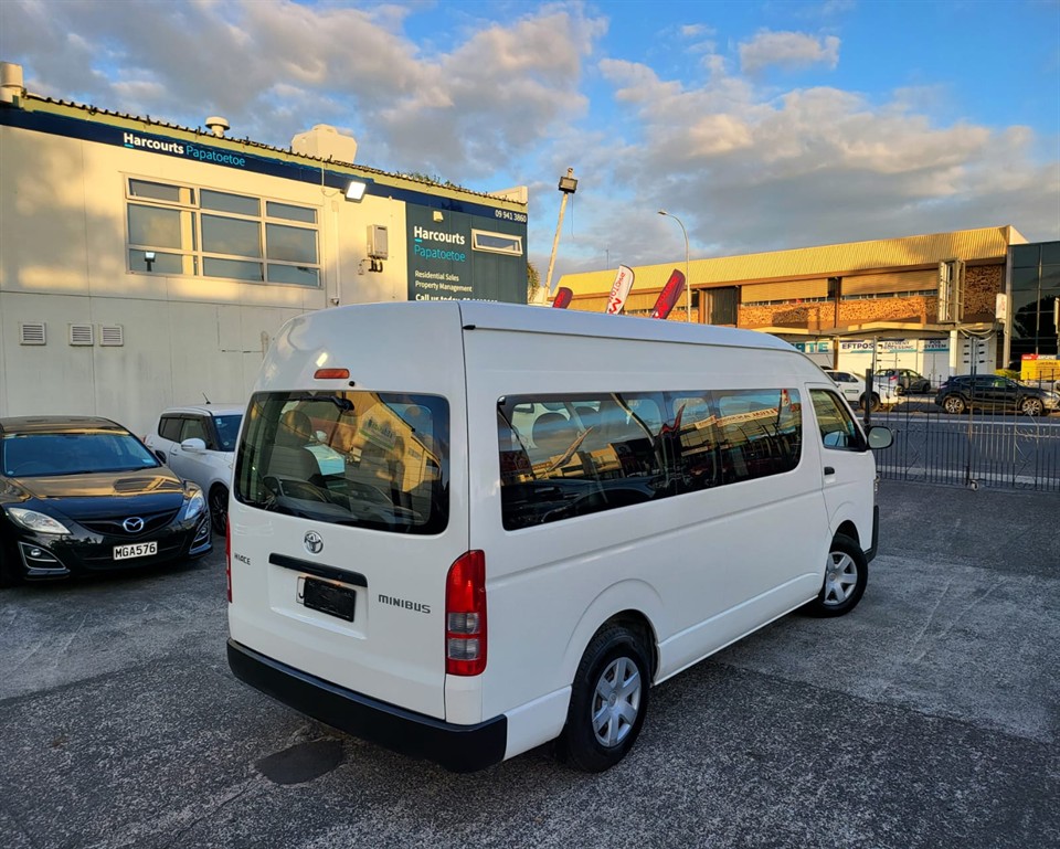 2015 Toyota Hiace