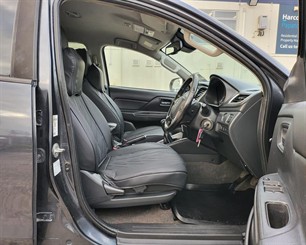 2019 Mitsubishi Triton - Thumbnail