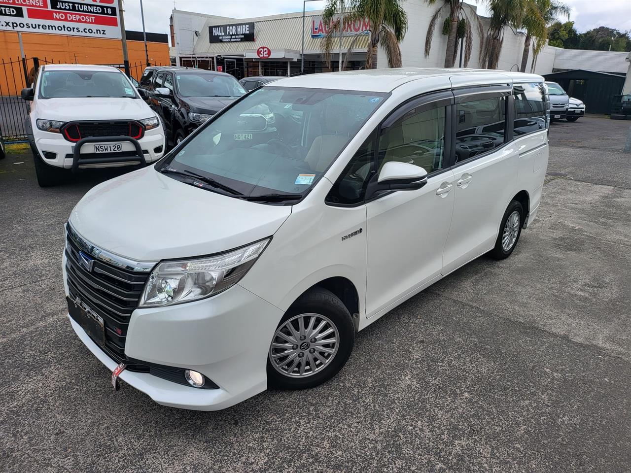 2015 Toyota NOAH