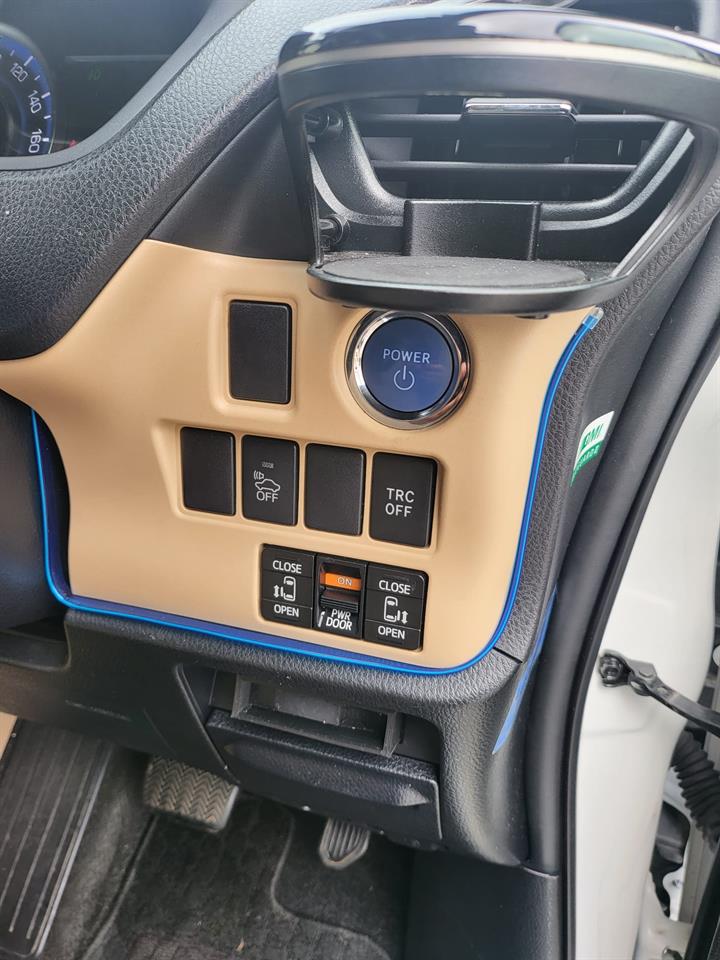 2015 Toyota NOAH