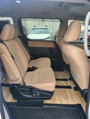 2015 Toyota NOAH - Thumbnail