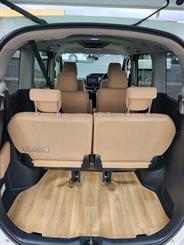 2015 Toyota NOAH - Thumbnail
