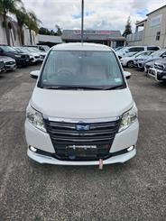2015 Toyota NOAH - Thumbnail