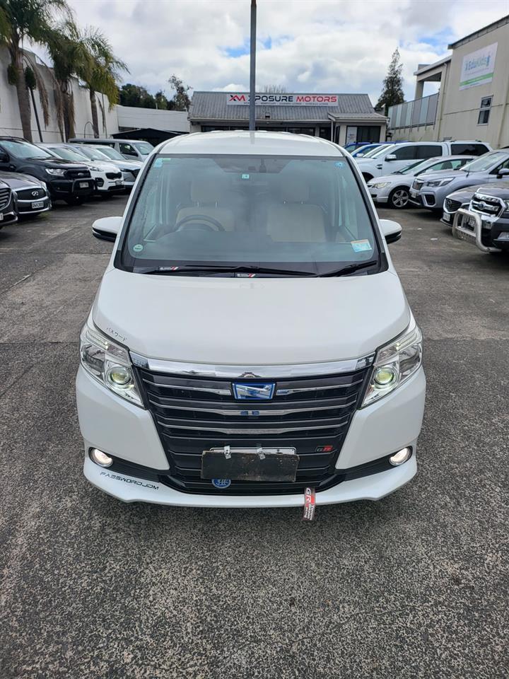 2015 Toyota NOAH