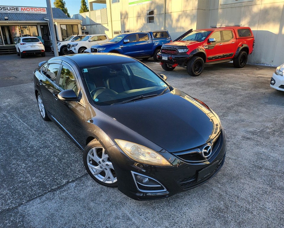 2011 Mazda Atenza