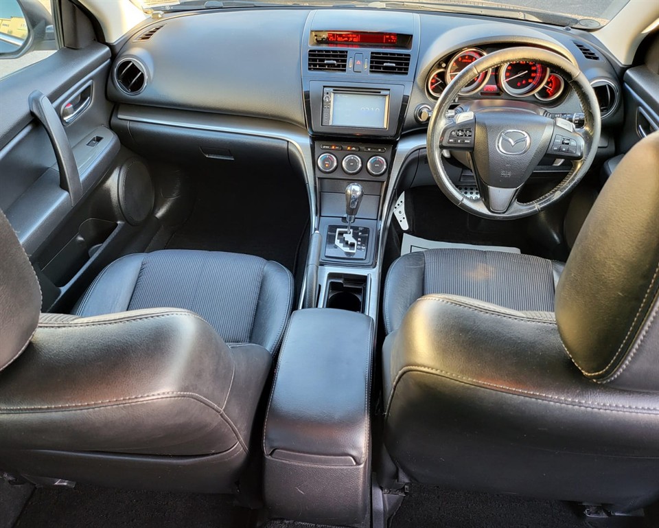 2011 Mazda Atenza