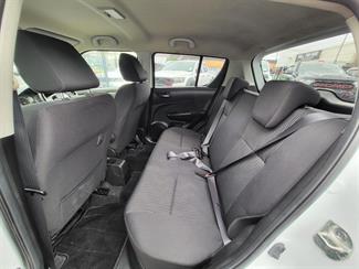 2011 Suzuki Swift - Thumbnail