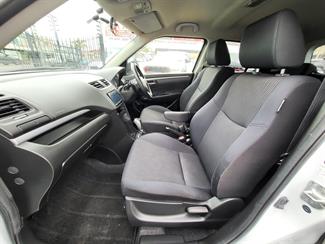 2011 Suzuki Swift - Thumbnail