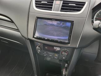 2011 Suzuki Swift - Thumbnail