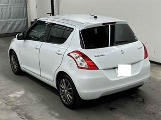 2011 Suzuki Swift - Thumbnail