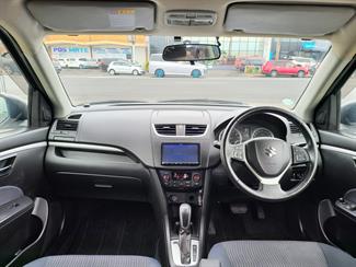 2011 Suzuki Swift - Thumbnail