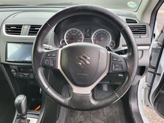 2011 Suzuki Swift - Thumbnail