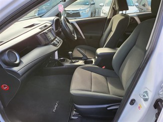 2019 Toyota Rav4 - Thumbnail