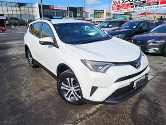 2019 Toyota Rav4 - Thumbnail
