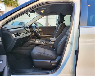 2022 Mitsubishi Outlander - Thumbnail