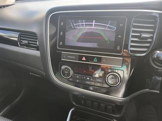 2018 Mitsubishi Outlander - Thumbnail