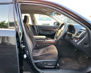 2015 Toyota Crown - Thumbnail