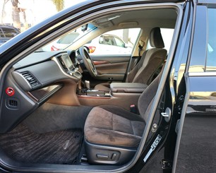 2015 Toyota Crown - Thumbnail