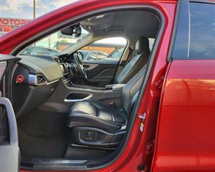 2017 Jaguar F-Pace - Thumbnail