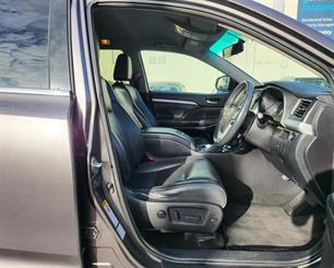 2016 Toyota Highlander - Thumbnail